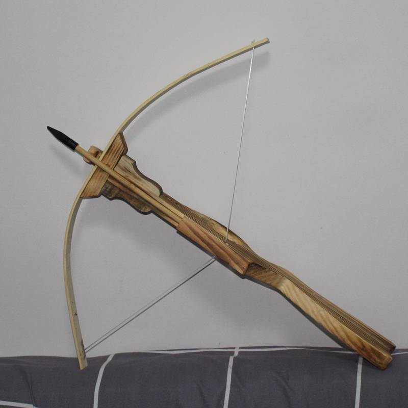 Large rifle crossbow + 3 arrows